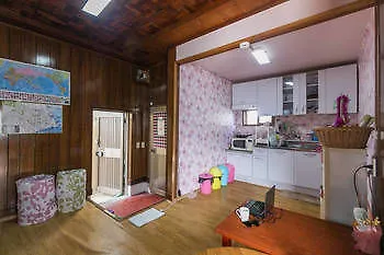 Bangsasi Guesthouse - Hostel Busan 0*,